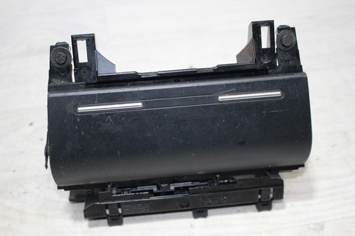 Aschenbecher 8e0857951 audi - aschenbecher,